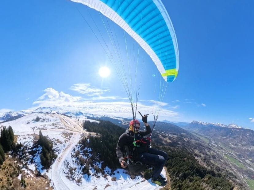 Parapente et GoPro : le guide ultime LocaWing pour des vidéos à couper le souffle