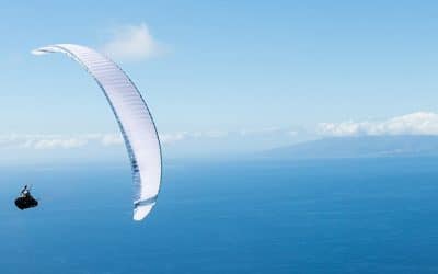 Location parapente en bord de mer : les spots qui vont te faire rêver